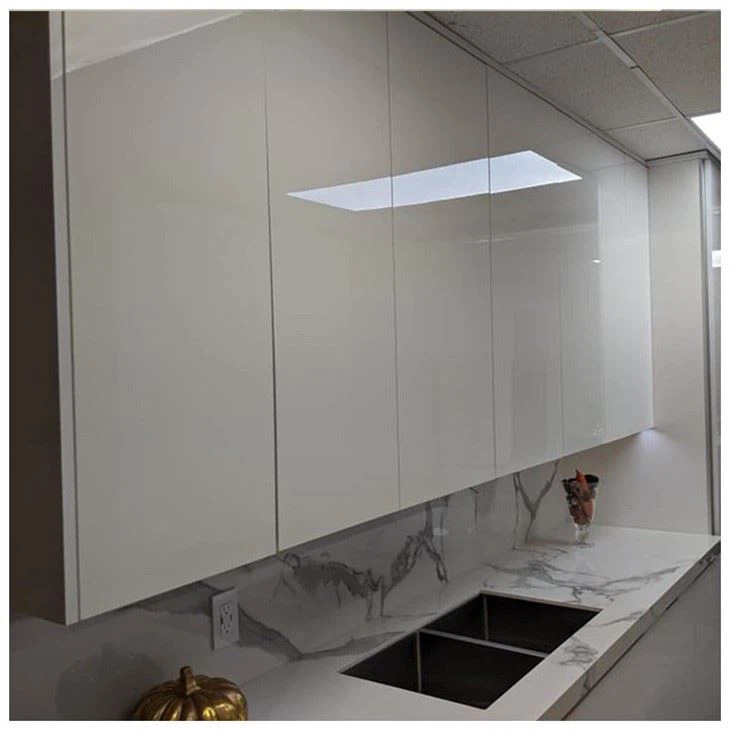 White Lacquer Frameless Kitchen Cabinets